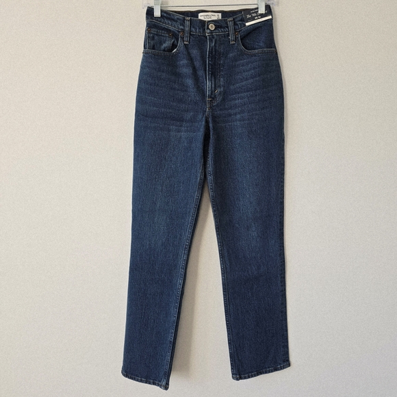 Abercrombie & Fitch Curve Love 90s Straight Jeans 26 Medium Wash NWT